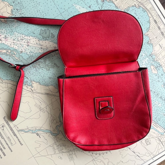 Red Leather Side Satchel - Picture 2 of 6